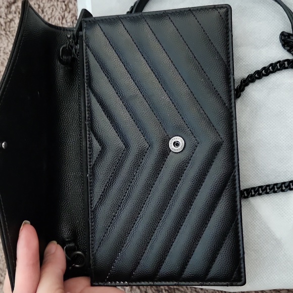 SAINT LAURANT CASSANDRE MATELASSÉ ENVELOPE WOC - Picture 2 of 8